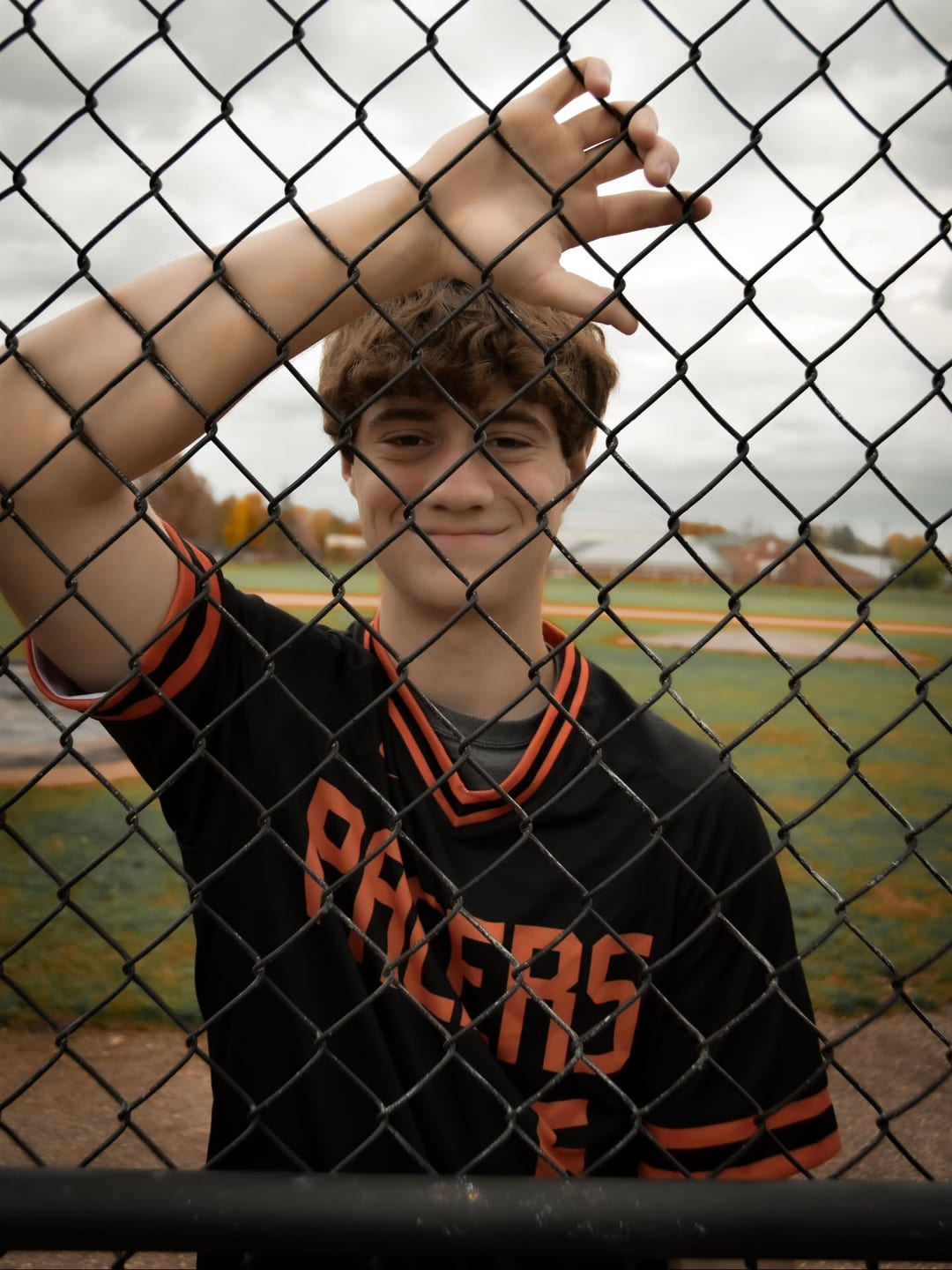 LOVE sports related senior photos! They just are so fun and I get to be so creative with them! Braxton's senio — Photos by B4